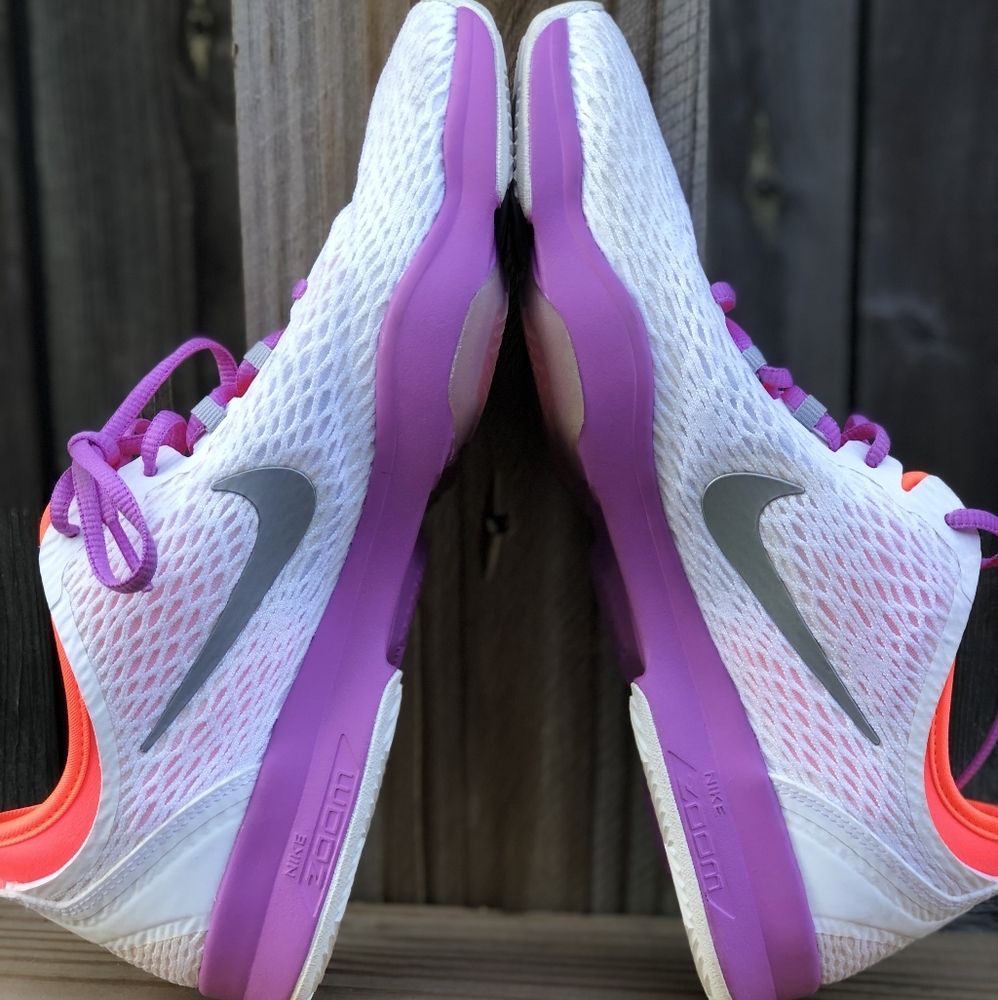 Brand new Nike Zoom shoes.